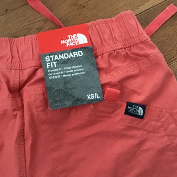 North Face Shorts NWT.  -1 - Picture 3 of 5